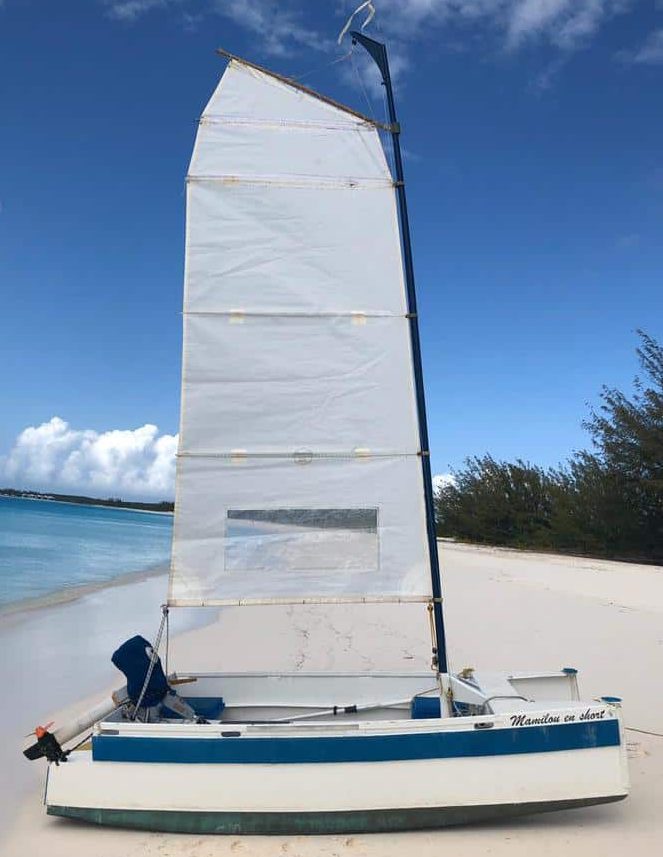 TenderCat sur plage Bahamas